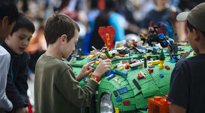 Maker Faire: LightHouse & Oracle Present an Accessible Weekend-long Retreat for Blind Makers